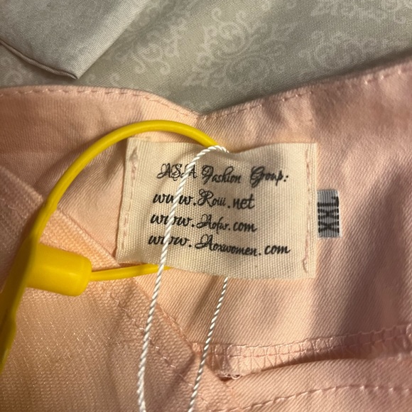 TIPTUPU a light pink rock a billy style swing dress with embroidered red roses - Picture 7 of 10